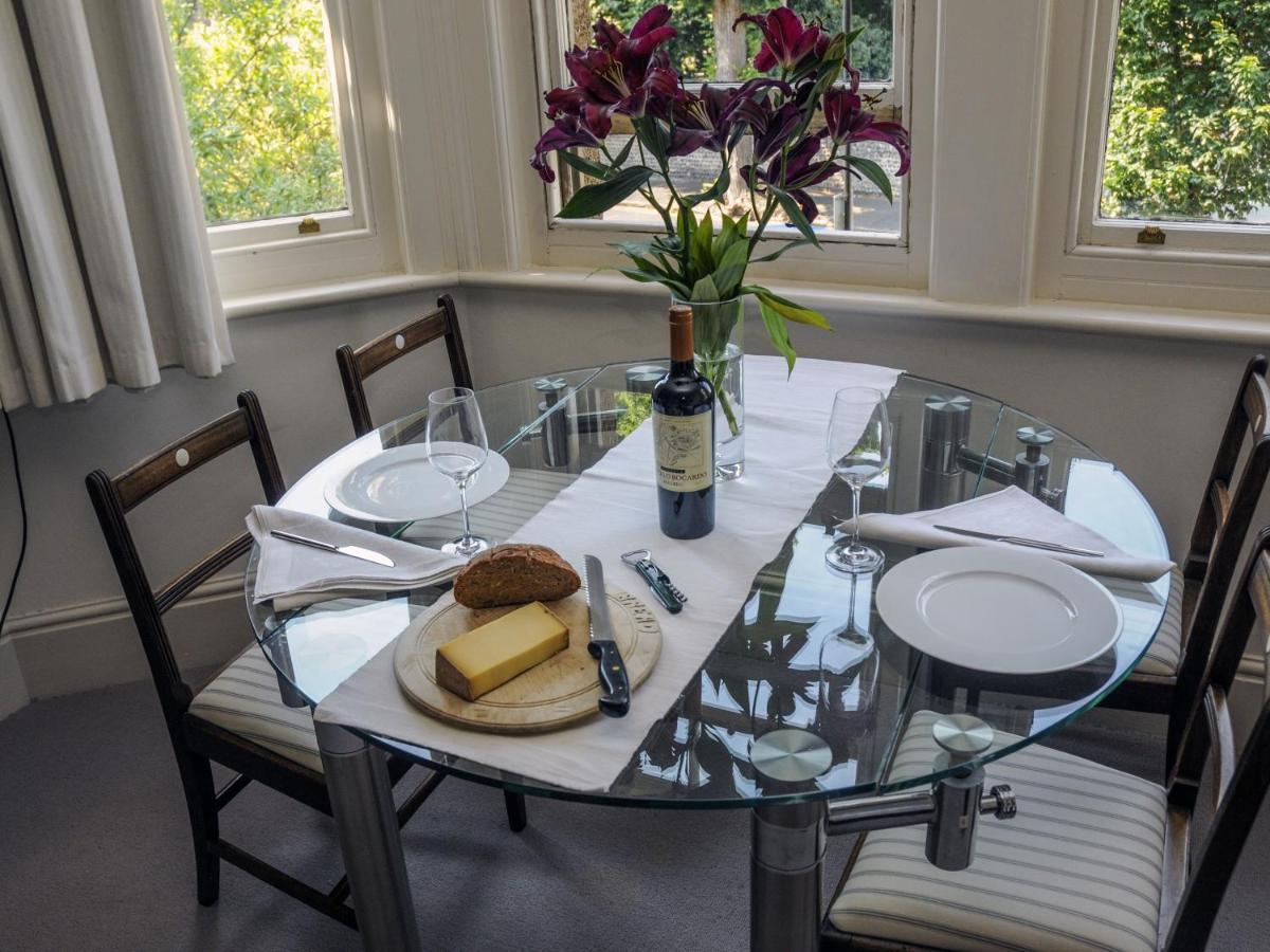 Saffrons Apartment Eastbourne Ngoại thất bức ảnh
