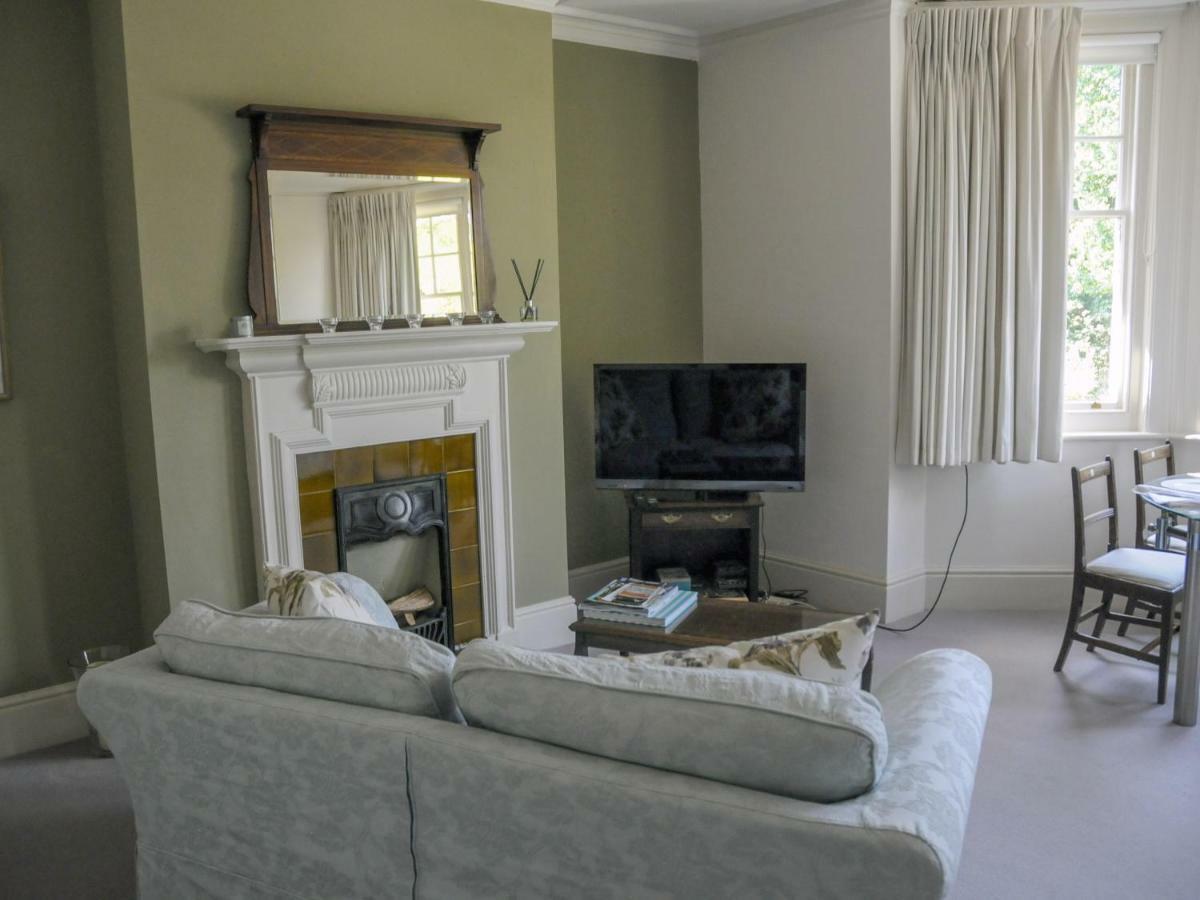 Saffrons Apartment Eastbourne Ngoại thất bức ảnh